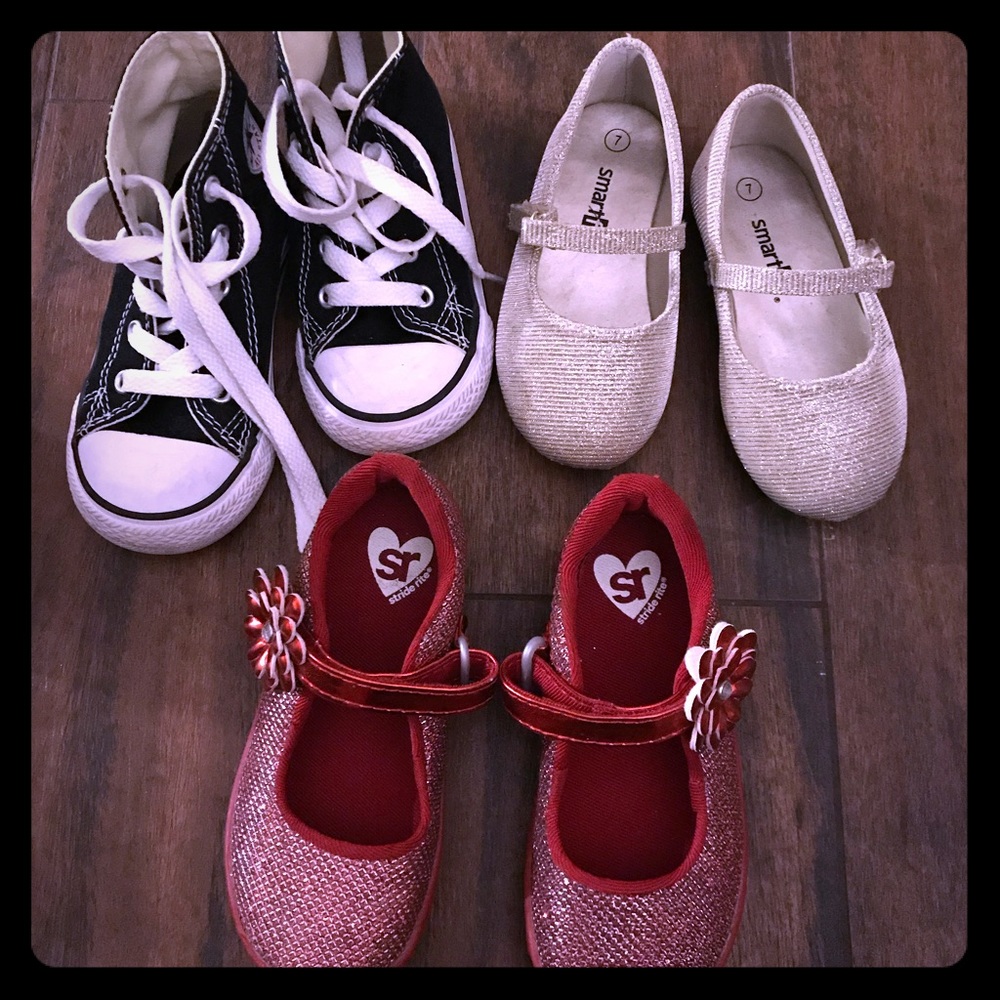Lot of size 7 toddler shoes